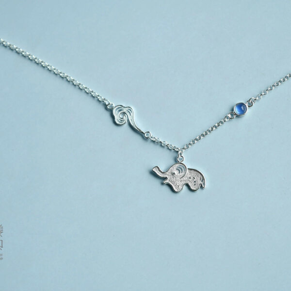 Pure Silver Bracelet - Auspicious Elephant and Cloud - Imagen 2