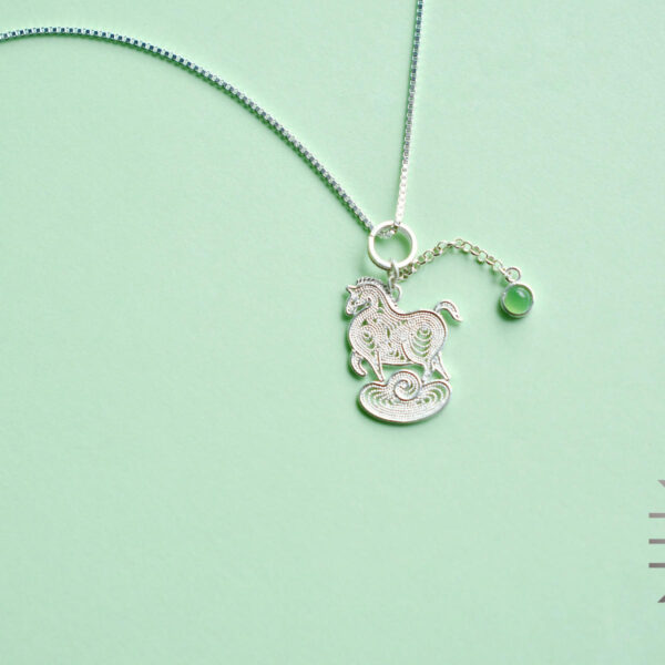 A Pure Silver Pendant - A Steed Galloping on Auspicious Clouds - 画像 (4)