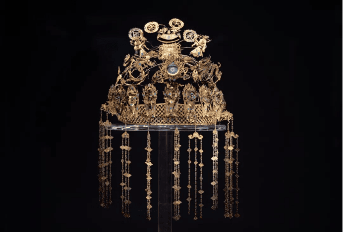 Intricate ancient Chinese gold crown