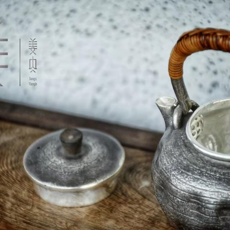 Pure Silver Teapot - Meteorite Craters - Image 5